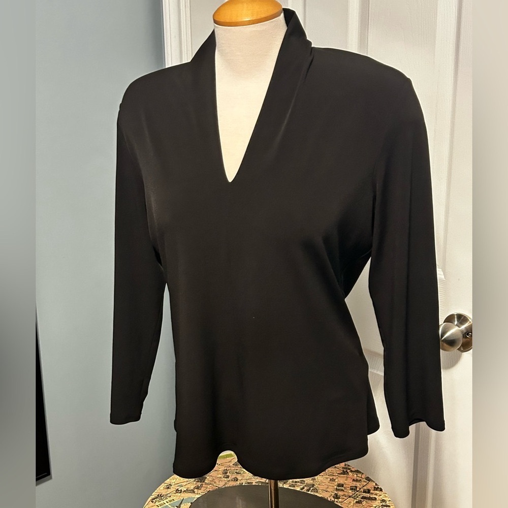 Ingenuity black 3/4 sleeve, v neck blouse size Medium.